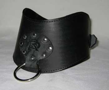Чёрный кожаный фигурный широкий ошейник с кольцом Подиум Р283