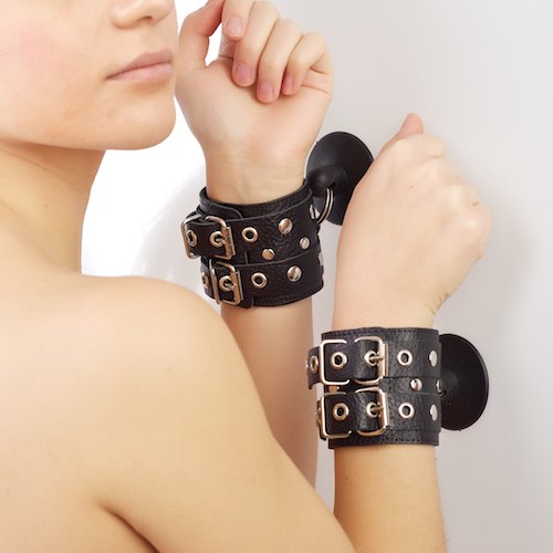 Чёрные наручи с ремешками на присосках Sitabella 3061-1