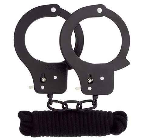 Чёрные наручники из листового металла в комплекте с верёвкой Dream Toys BONDX METAL CUFFS LOVE ROPE SET 20870
