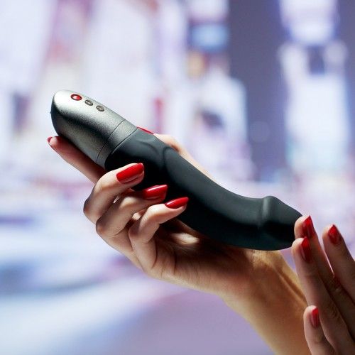 Чёрный вибратор с чуть загнутой головкой Fun Factory Mr Boss 7308 (20,2 см)