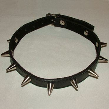 Чёрный узкий декорированный шипами ошейник Подиум Р221