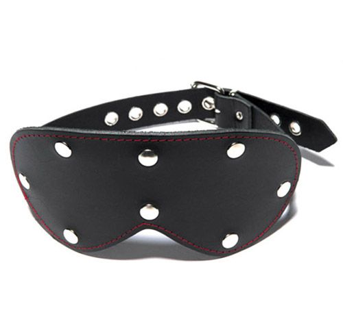 Чёрная кожаная маска на глаза с серебристой фурнитурой Allure Lingerie 1017XO
