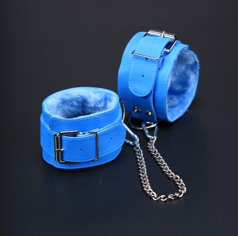 Голубые оковы на ноги с мехом внутри Sitabella 5012-5