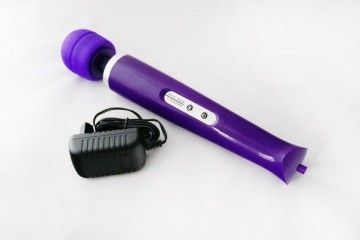 Беспроводной массажёр фиолетового цвета с 10 режимами Hitachi Magic Magic Wand 0613
