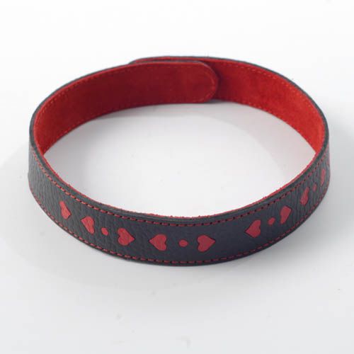 Чёрный ошейник с красными сердечками Sitabella 3108-1