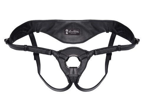 Чёрные трусики для страпона из патентованной кожи Lux Fetish LF1360-BLK