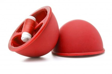 Красные вакуумные присоски с вибрацией Shots Media BV Vibrating Suction Cup OU159RED