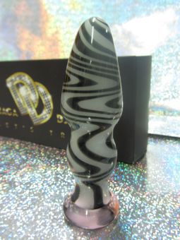 Оригинальная анальная пробка из чёрного и белого стекла Джага-Джага GD236 (15,5 см)