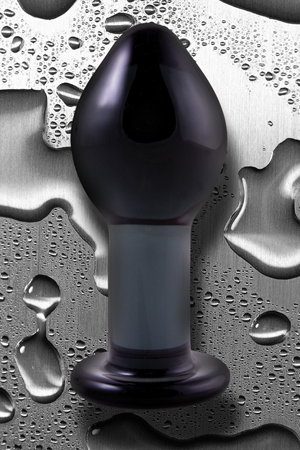 Большая тёмно-серая стеклянная анальная пробка NS Novelties Crystal Large NSN-0701-33 (8,5 см)