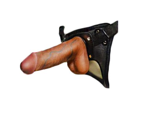 Насадка-фаллоимитатор телесного цвета на кожаных трусиках LOVETOY (А-Полимер) Harness Ultra Realistic 5,5 630803 (17 см)