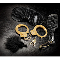 Набор Beginners Fantasy Kit из наручников, пуховки, маски и шлепалки Pipedream PD3969-23