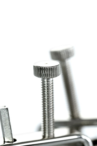 Серебристые зажимы для сосков с цепочкой ToyFa Theatre 705004