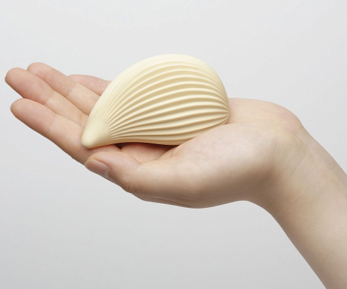 Легкий кремовый вибромассажёр Tenga IROHA KUSHI E26771