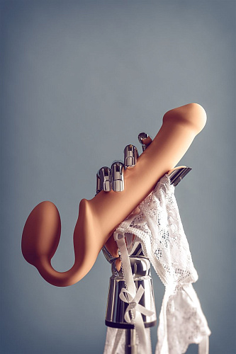 Телесный безремневой страпон Strap-on-me Silicone Bendable Strap-On L 6012918