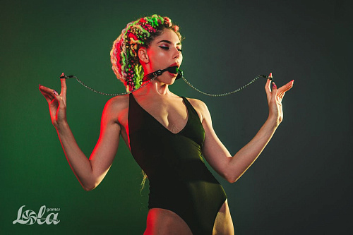 Чёрный силиконовый кляп-шар с зажимами на соски Lola toys Hentai 1150-01lola