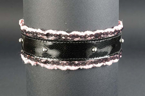 Чёрно-розовый подшитый чокер с кружевами Beastly «Готика-12» 71-2