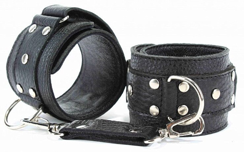 Чёрные кожаные оковы на липучке БДСМ арсенал 56001ars
