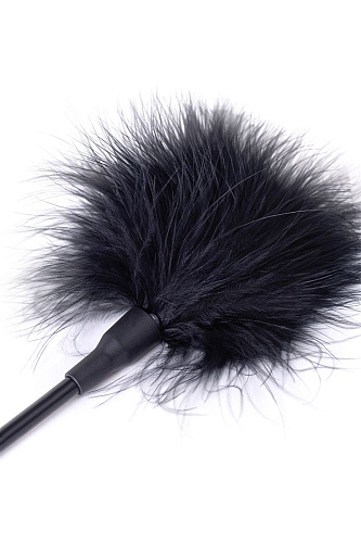 Чёрная щекоталка из пластика с пушком на кончике ToyFa 700017