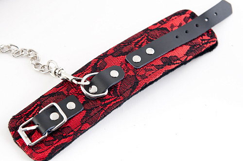 Красные кружевные наручи ToyFa 711002