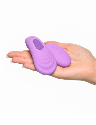 Сиреневый компактный вибростимулятор Pipedream Remote Silicone Please-Her PD4935-12