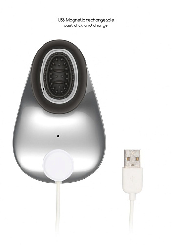 Серебристый вибромассажёр с вакуумным эффектом Shots Media BV Twitch Hands INN001SIL