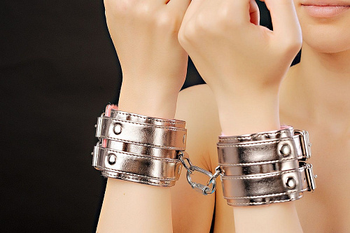 Бронзовые наручи с розовым меховым подкладом Sitabella 5011-7