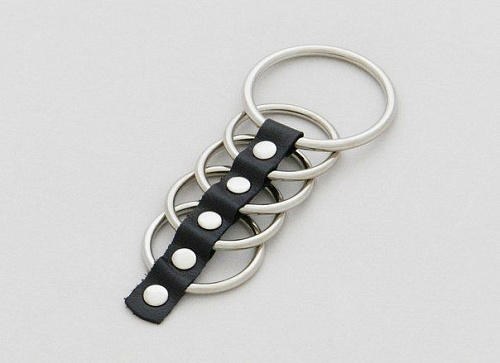 Сбруя на фаллос и мошонку из 5 серебристых с чёрным колец Подиум Р919