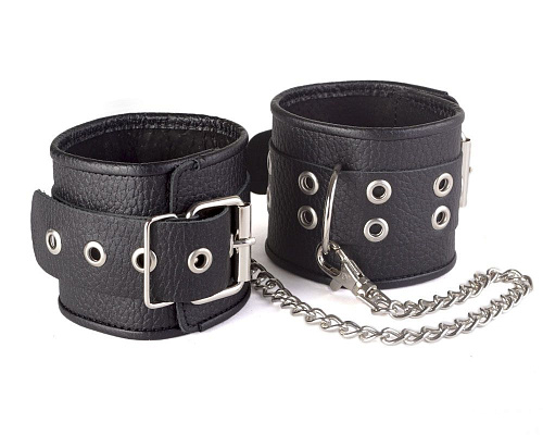 Кожаные черные оковы с широким ремешком, соединенные цепочкой Sitabella 3072-1