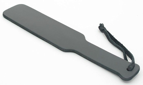 Чёрная кожаная хлопушка БДСМ арсенал 61001 (30,5 см)