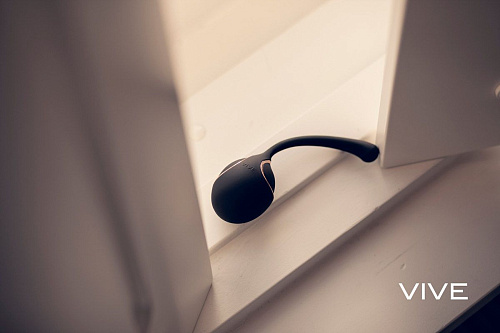 Чёрное виброяйцо Shots Media BV Zeki VIVE007BLK