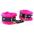 Розовые наручи с мехом БДСМ арсенал BDSM Light 710001ars