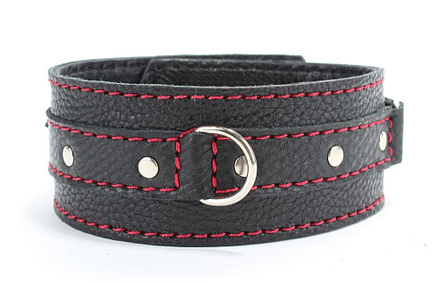 Чёрный ошейник из натуральной кожи с красной строчкой и заклепками БДСМ арсенал 55051ars
