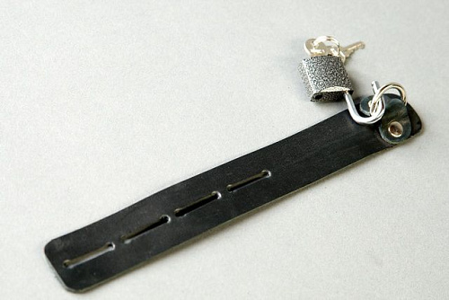 Сбруя на фаллос из чёрной кожи Подиум Р914