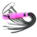 Чёрная плеть из лака с розовым мехом БДСМ арсенал BDSM Light 740004 (43 см)