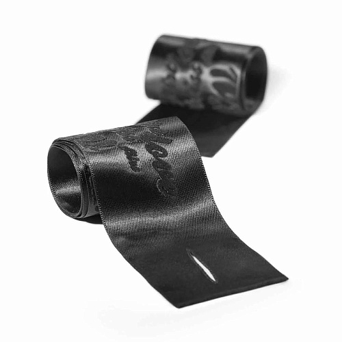 Чёрный эротический набор с пуховкой Bijoux Indiscrets Instruments of Pleasure 0131