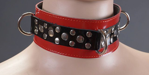 Красно-чёрный лакированный ошейник на мягкой подкладке Подиум Р2801