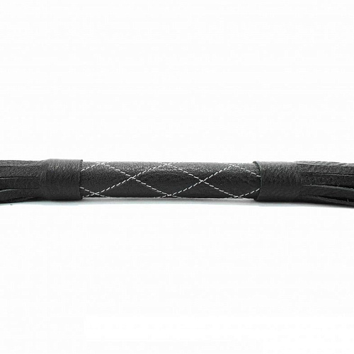 Аккуратная чёрная плетка из натуральной кожи БДСМ арсенал 54006