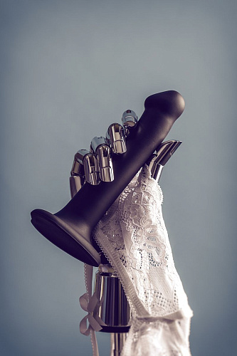 Чёрный фаллос на присоске Strap-on-me Silicone Bendable Dildo M 6013144 (18 см)