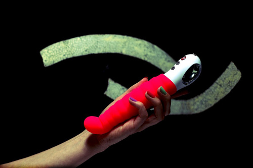 Оранжевый перезаряжаемый вибратор Fun Factory Patchy Paul G5 1101023 (23 см)