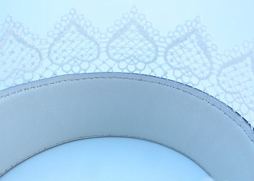 Изящный чёрный ошейник с белым кружевом БДСМ арсенал 810008