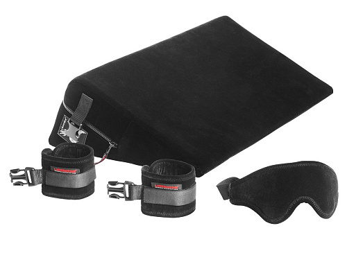 Малая подушка для любви с креплениями и маской из микрофибры Liberator Retail Black Label Wedge 13666101