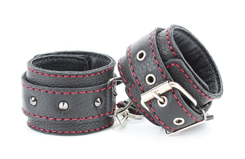 Чёрные поножи с шипами и контрастной строчкой БДСМ арсенал 56011ars