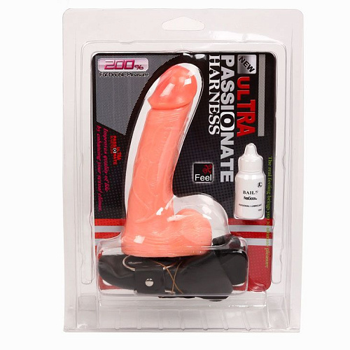 Женский страпон телесного цвета изогнутой формы Baile BW-022022-1002 (18,3 см)