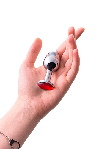 Малая серебристая анальная втулка с красным кристаллом ToyFa 712002 (6 см)