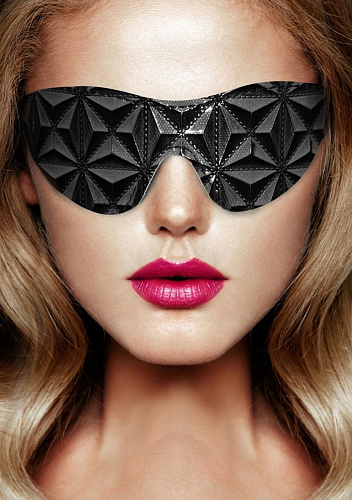 Чёрная маска на глаза закрытого типа Shots Media BV Luxury Eye Mask OU348BLK
