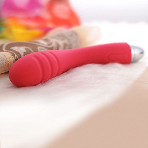 Сливово-красный вибростимулятор Svakom Betty SUV-02B-P (18 см)