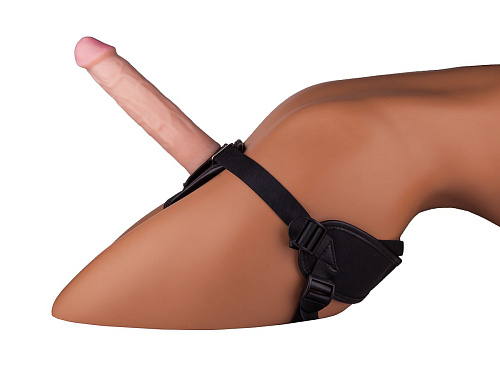 Страпон Харнесс телесного цвета в подарочной упаковке LOVETOY (А-Полимер) 737403 (21 см)