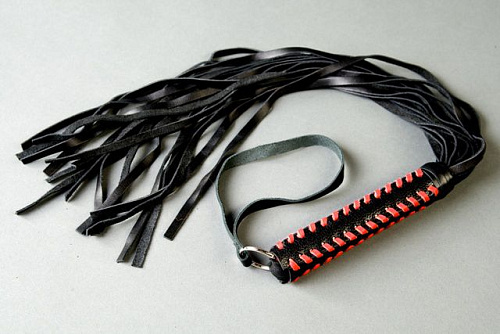 Чёрный флогер с двухцветной плетёной ручкой Подиум Р11А