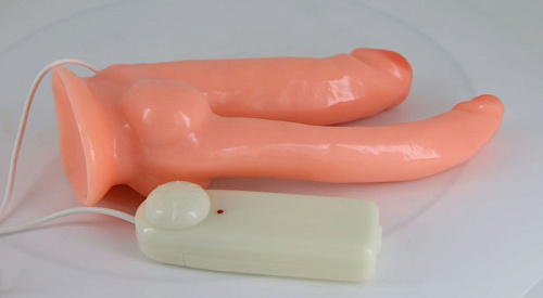 Анально-вагинальный вибромассажёр с выносным пультом управления телесного цвета Baile BW-008019Z (21,8 см)