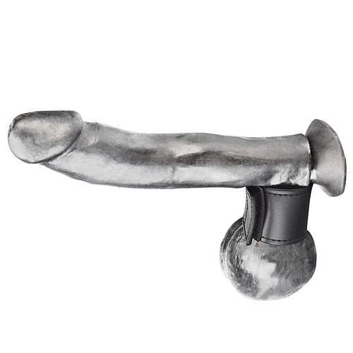 Хомут-утяжка для мошонки из чёрной искусственной кожи на липучке BlueLine VELCRO BALL STRETCHER  BLM1688